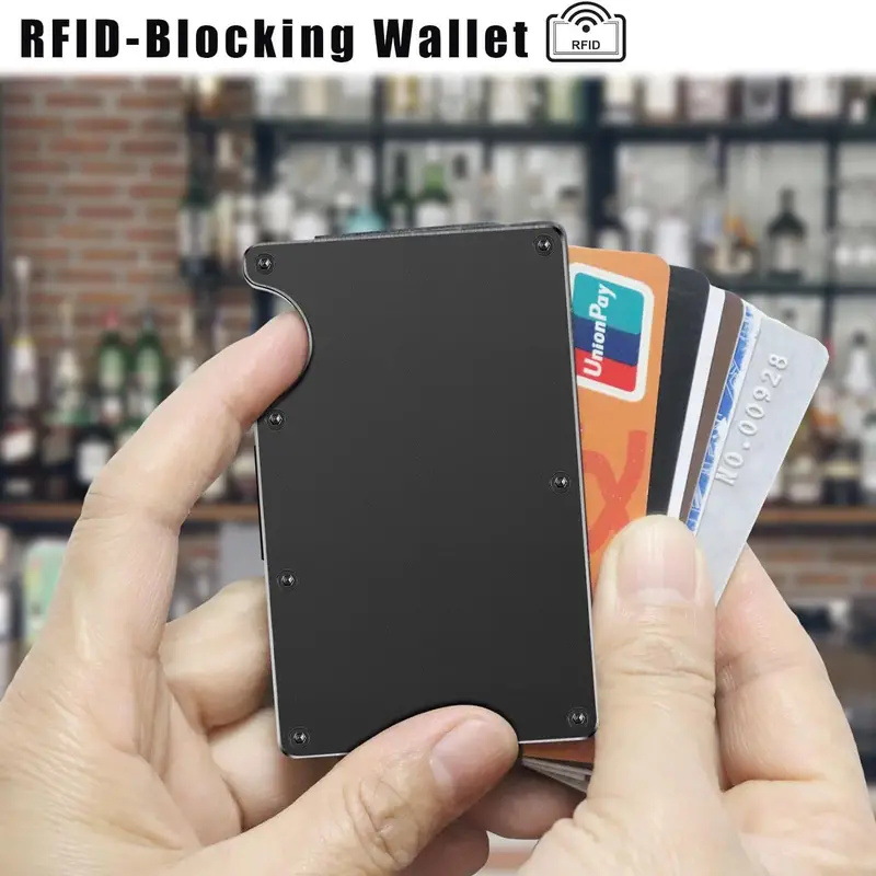 Nuovo porta carte di protezion - Aluminum Case 65 recensione e prezzo